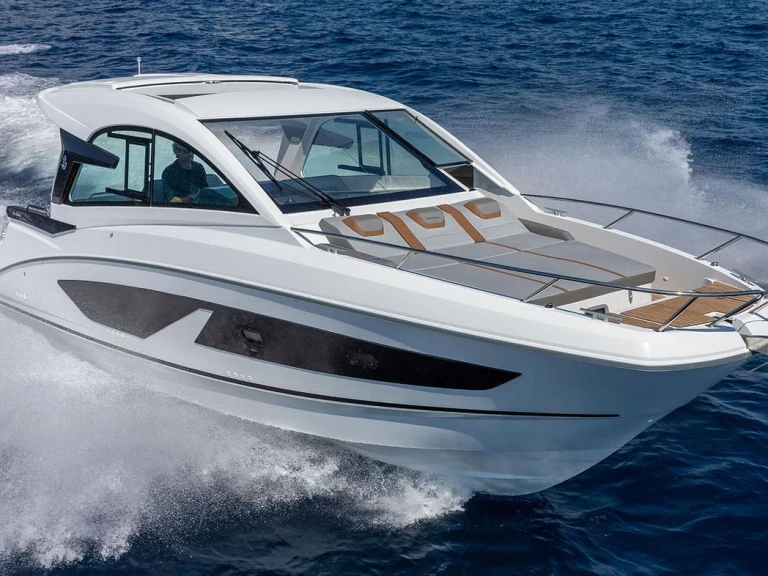 Motorboat to hire Ajaccio at the best price