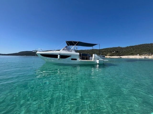 Hire Motorboat with or without skipper Bénéteau Ajaccio