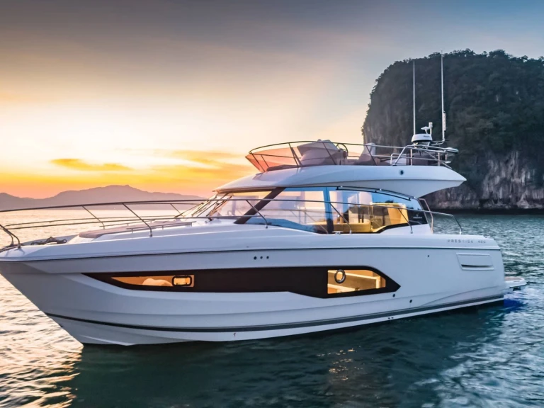 Hire a Jeanneau Prestige 420 Fly Ajaccio