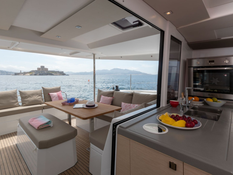 Hire Catamaran Fountaine Pajot with a boat licence
