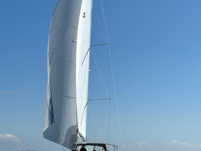 Sailboat to hire Ajaccio at the best price