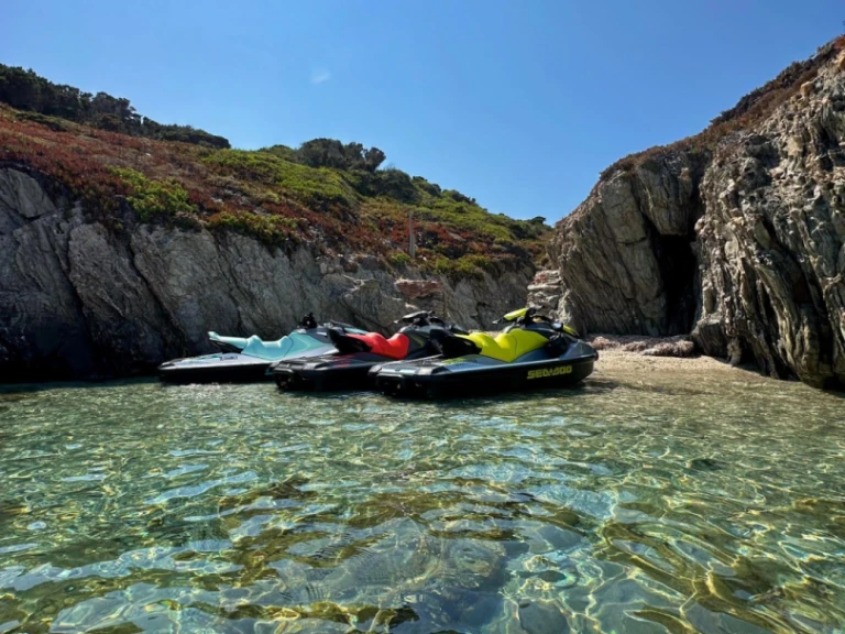 Yacht hire Hyères cheap JET SKI SEADOO