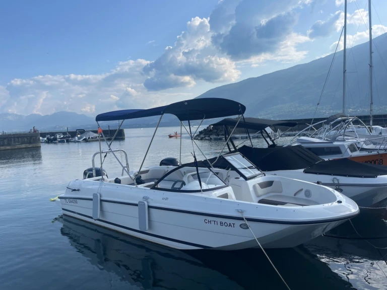 Yacht charter Aix-les-Bains - Bayliner Element E7 on SamBoat
