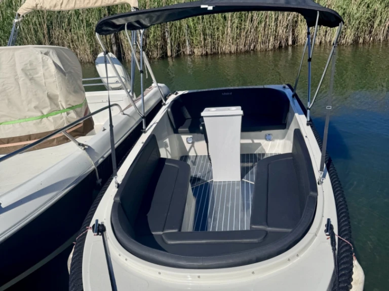 Hire a BRB 555 Aix-les-Bains