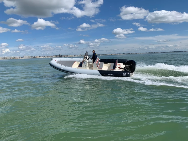 Hire a Zodiac Club 750 La Baule-Escoublac