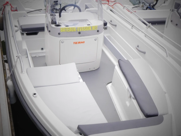 Terhi 445 C charter bareboat or skippered in  La Baule-Escoublac