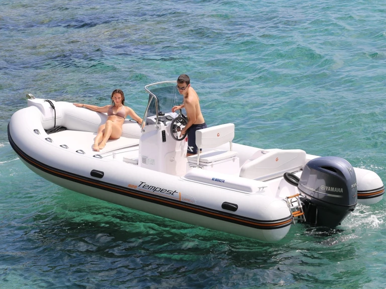 RIB hire in Biscarrosse - Capelli Tempest 630