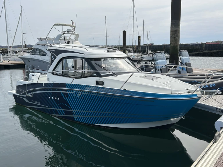 Motorboat hire in Brest - Bénéteau Antares 7