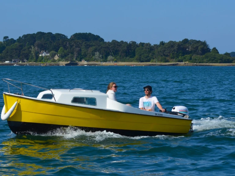 Motorboat to hire Arradon at the best price