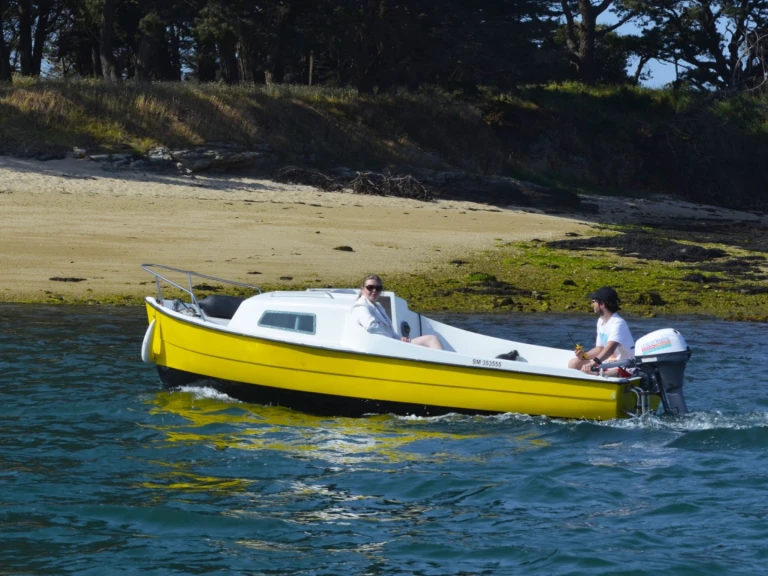 Lanaverre MEHNIR 475 charter bareboat or skippered in  Arradon
