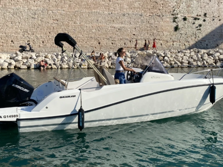 Quicksilver Quicksilver 555 Activ Open charter bareboat or skippered in  Marseille