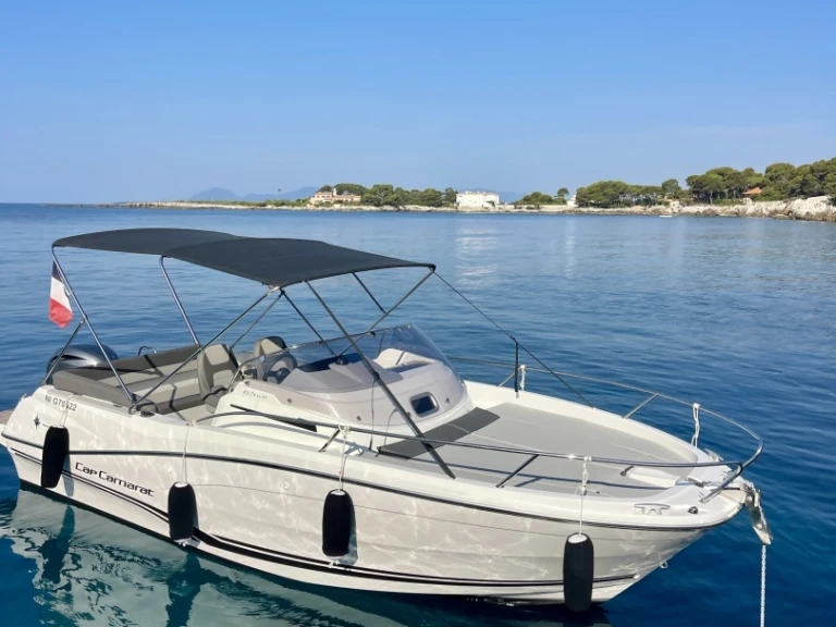 Motorboat to hire Antibes at the best price