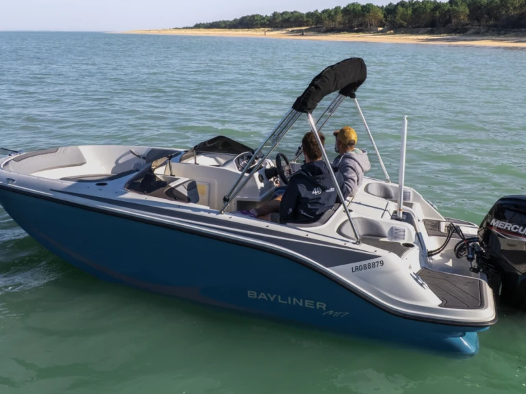 Motorboat to hire Soubise at the best price