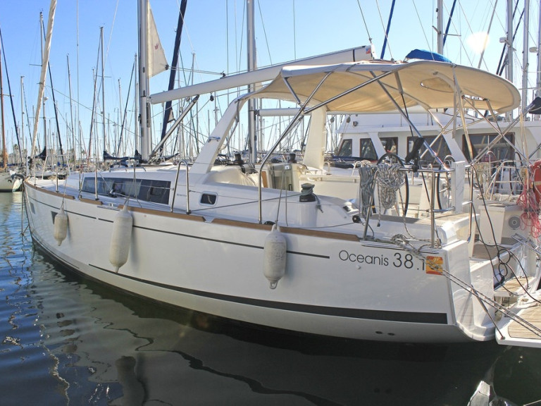 Hire Sailboat with or without skipper Bénéteau Cambrils