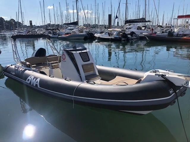 Charter a Bwa BWA 24 GTO in La Trinité-sur-Mer on Samboat