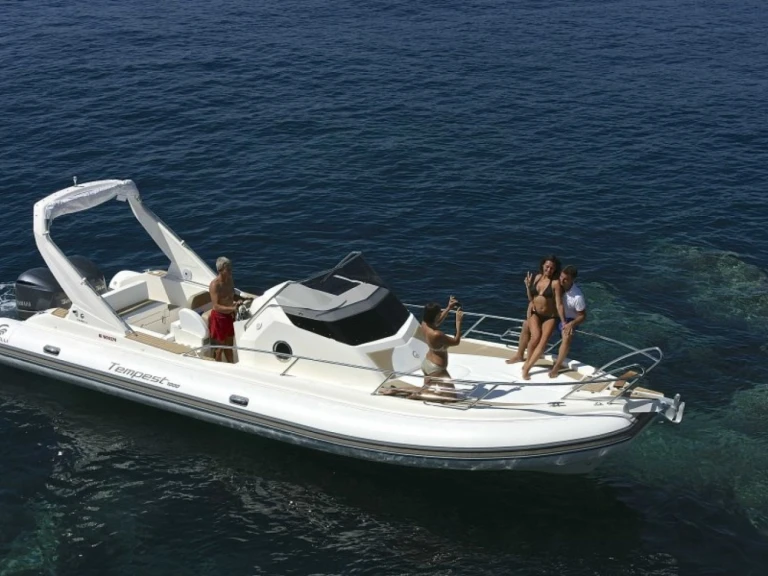 Yacht hire Propriano cheap Tempest 1000 WA