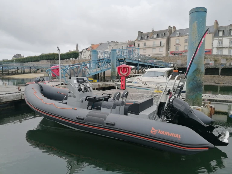 Hire RIB Narwhal with a boat licence