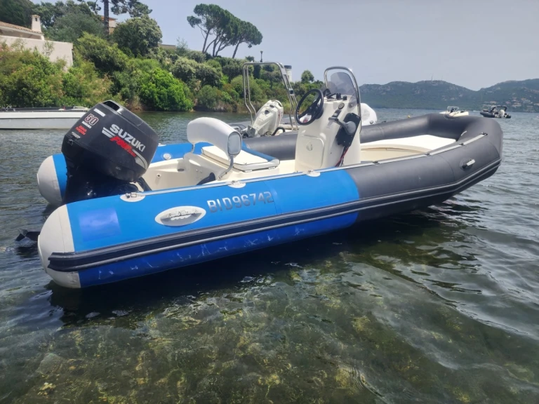 RIB hire in Porto-Vecchio - Zodiac Sundream