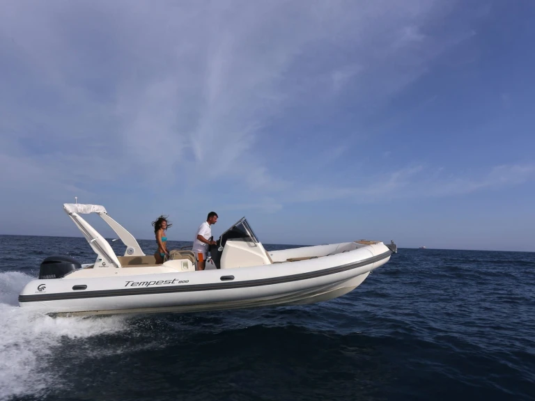 RIB hire in Port de Saint-Cyprien Méditerranée - Capelli Tempest 800 Sun