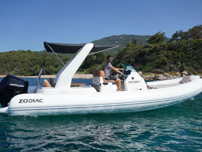 Yacht charter Propriano - Zodiac MEDLINE 750 on SamBoat