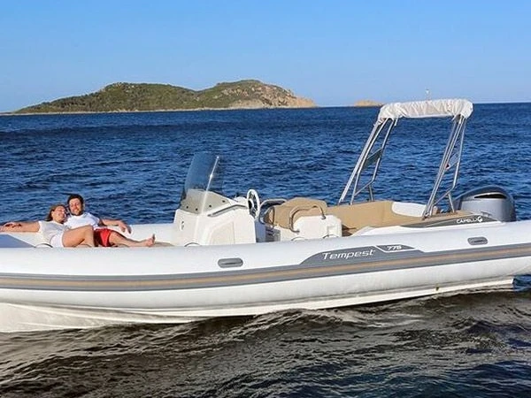 Yacht hire Saint-Florent cheap Tempest 775