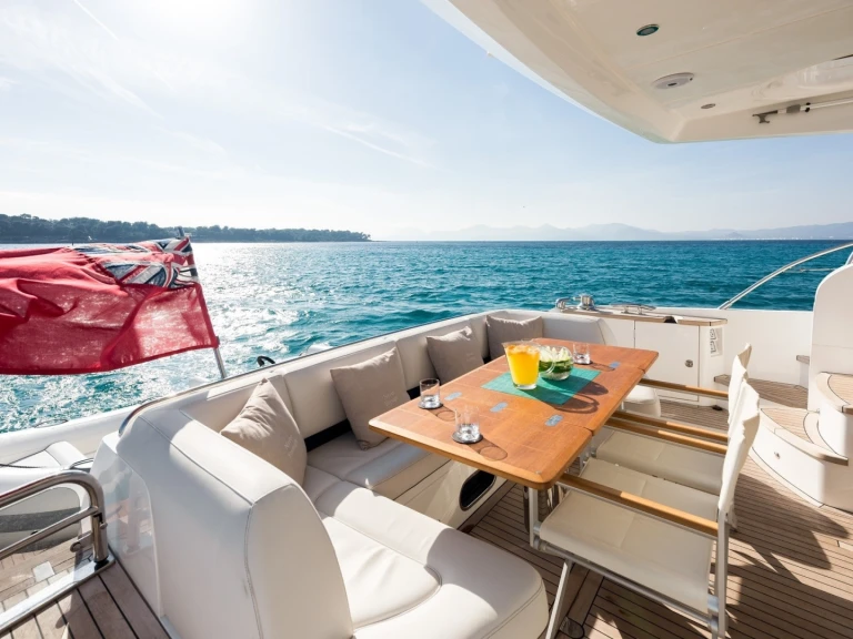 Yacht hire Beaulieu-sur-Mer cheap Princess 64