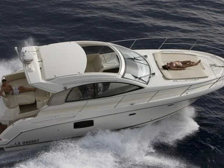Charter a Jeanneau Prestige 38 S in Saint-Jean-Cap-Ferrat on Samboat