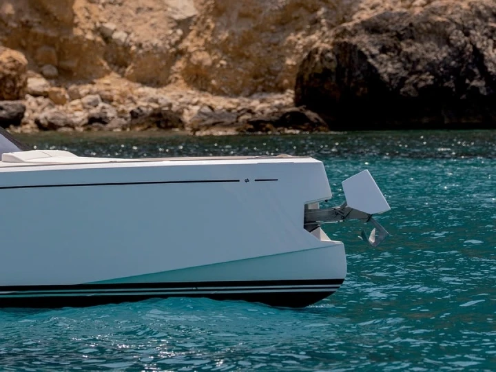 Yacht charter Beaulieu-sur-Mer - Pardo Yachts Pardo 38 on SamBoat