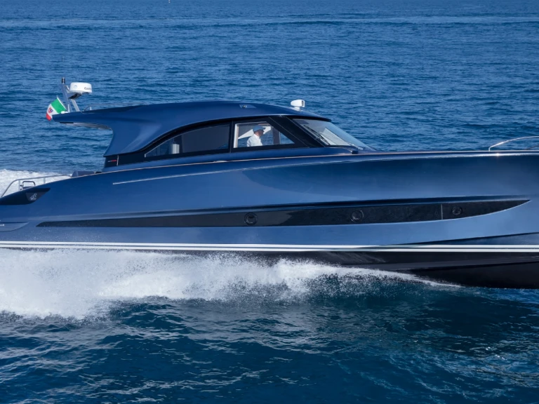 Luxury Yacht hire in Beaulieu-sur-Mer - Solaris Solaris 47