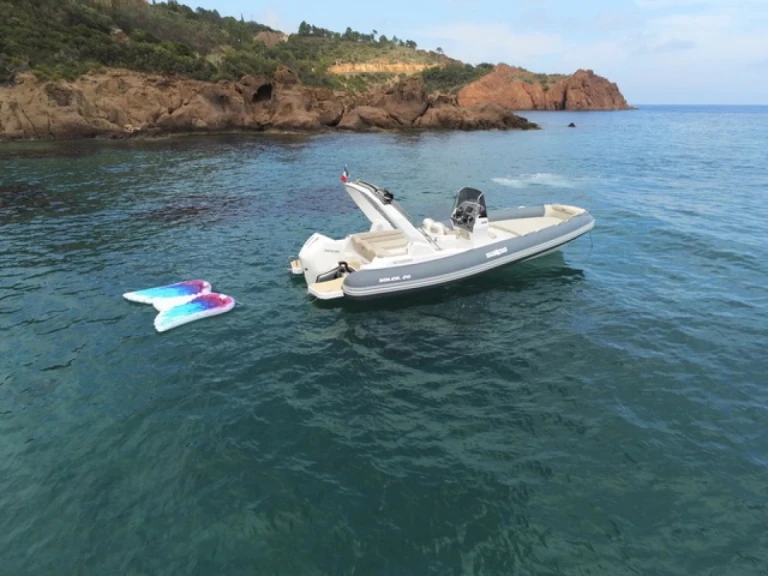 Salpa Salpa Soleil 26 charter bareboat or skippered in  Antibes