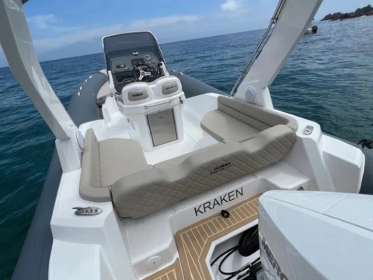 Yacht charter Antibes - Salpa Salpa Soleil 26 on SamBoat