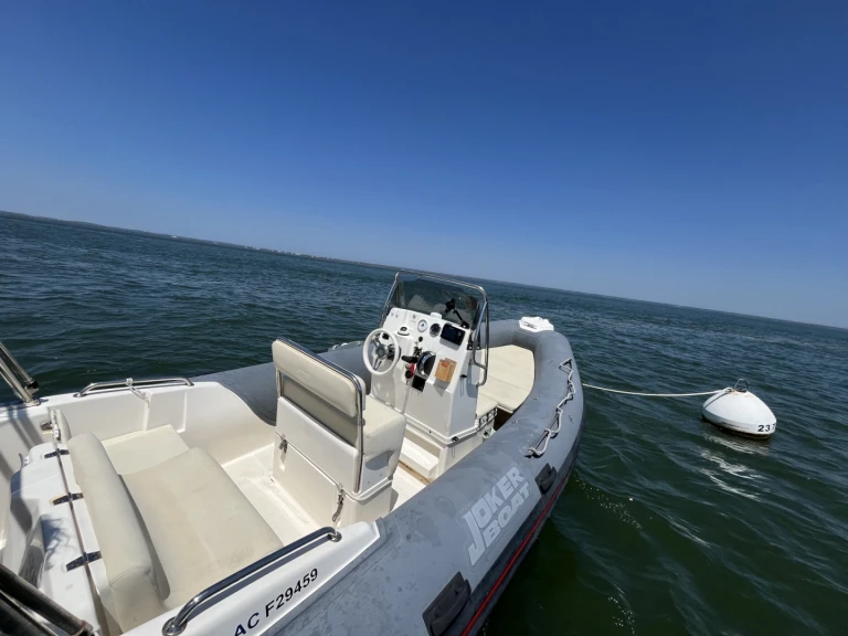 Charter a Joker Boat Coaster 600 in Arcachon on Samboat