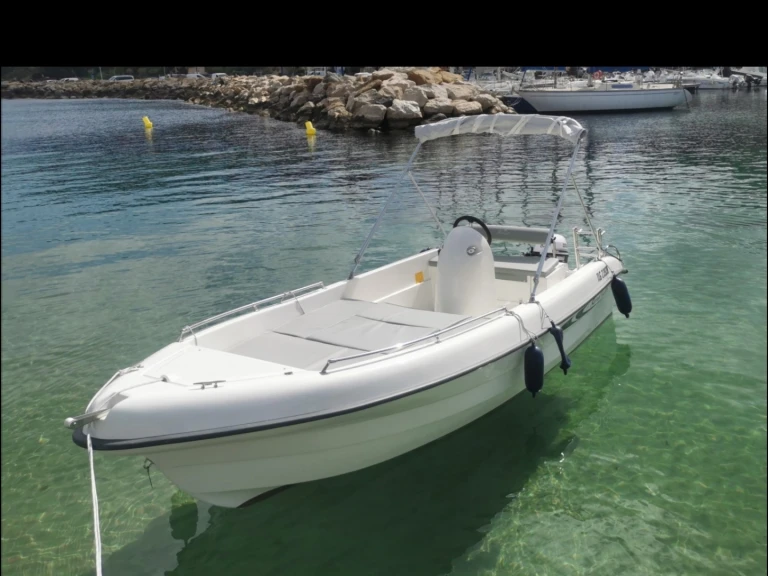 Yacht hire La Madrague cheap Karel V 160