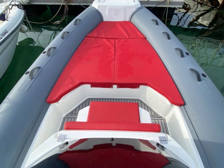 Yacht hire Porto Pollo cheap FANALE 700 FALCHETTU