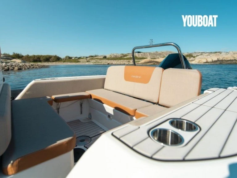 Hire RIB Zodiac with a boat licence