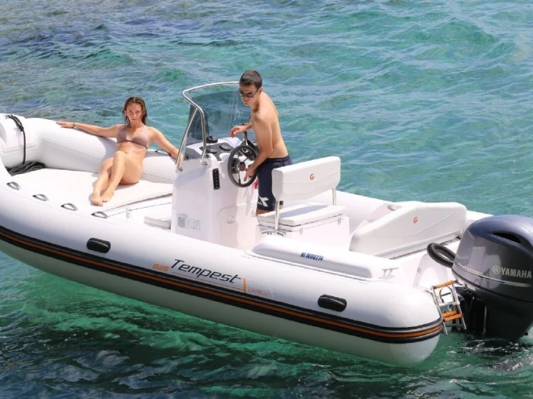 RIB to hire Port-Haliguen at the best price