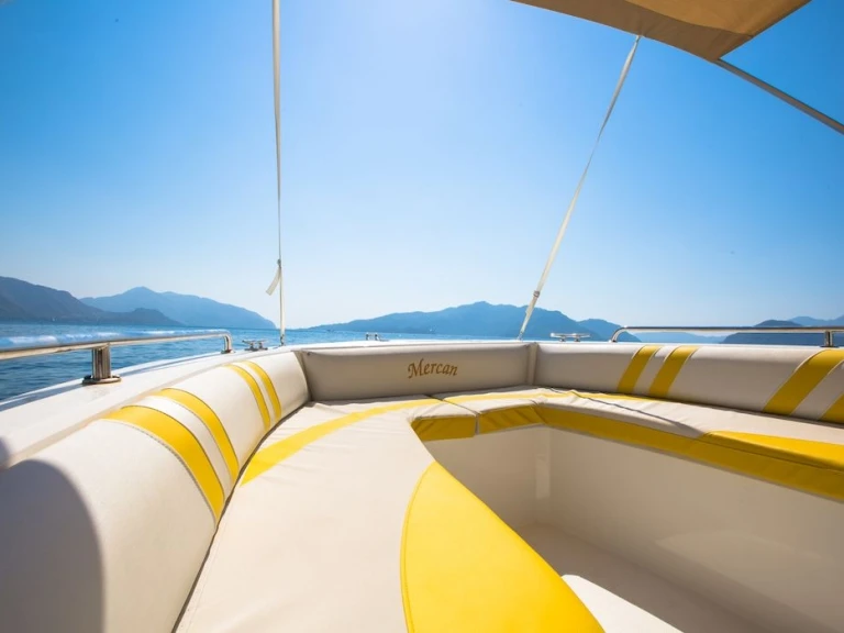 Yacht hire Sète cheap SKI 16