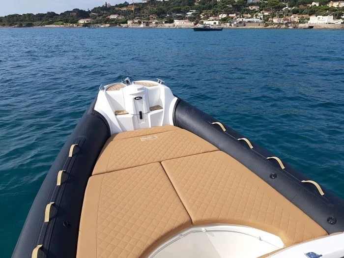 Nuova Jolly PRINCE 27 charter bareboat or skippered in  Sète