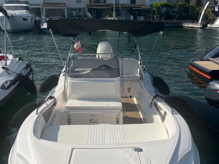 Hire a Zar Zar 57 Port Grimaud