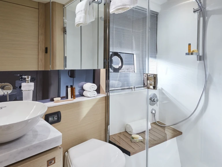 Hire a Quicksilver Quicksilver 555 Activ Open Port Grimaud