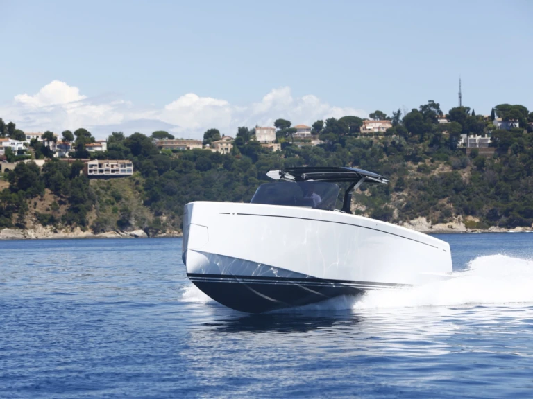 Motorboat to hire Port Grimaud at the best price