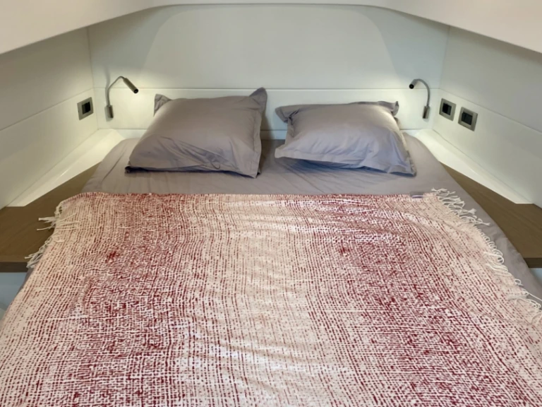 Hire a Pardo Yachts Pardo 38 Cogolin