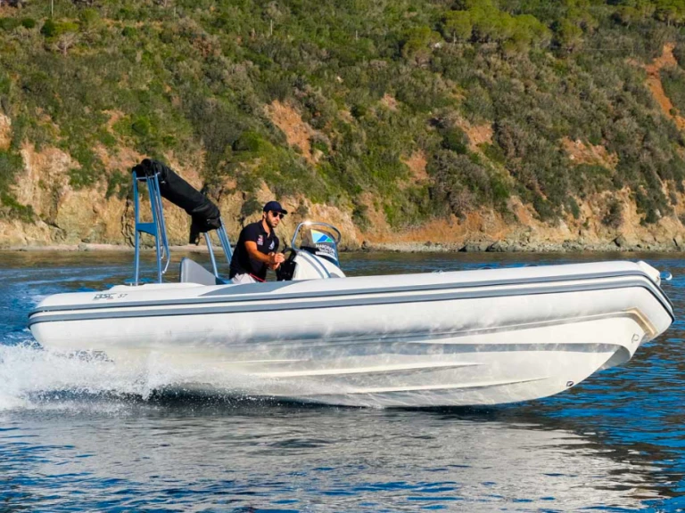 Bsc BSC 570 charter bareboat or skippered in  Galéria