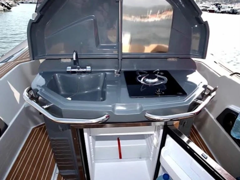 Hire a Salpa SALPA 33 SOLEIL Ajaccio