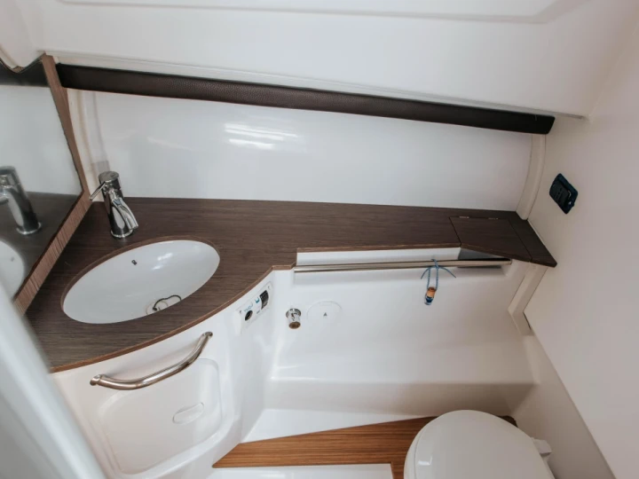 Yacht hire Ajaccio cheap SALPA 33 SOLEIL