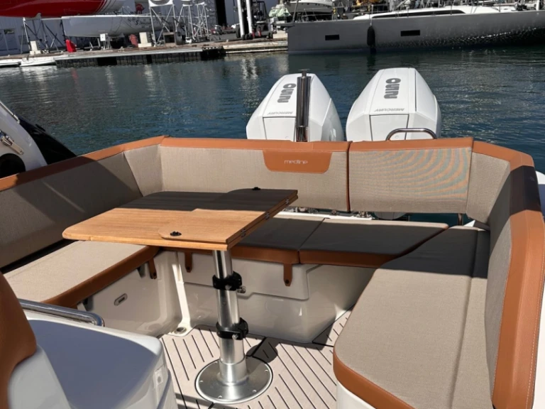 Yacht charter Cogolin - Zodiac Medline 9 on SamBoat