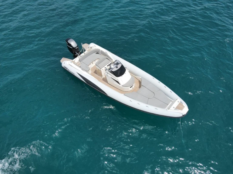 Hire RIB Lomac with a boat licence