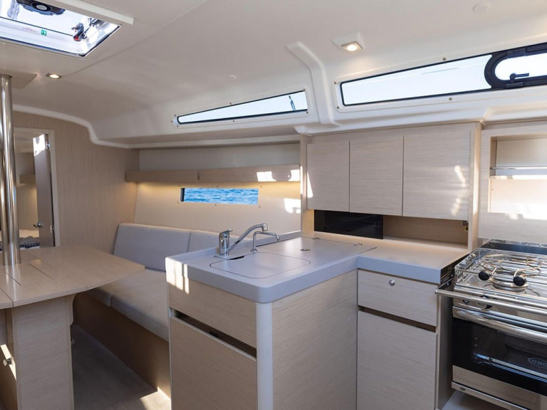 Hire Sailboat with or without skipper Bénéteau Ajaccio