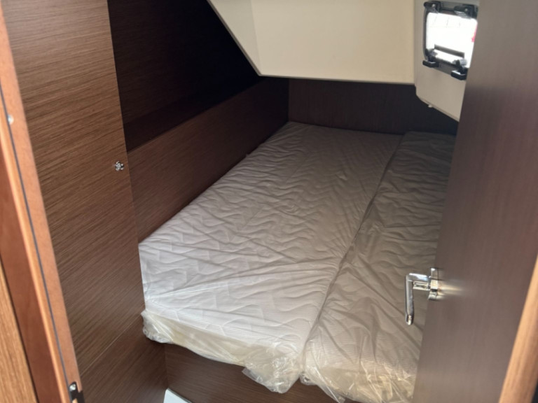 Yacht charter Ajaccio - Bénéteau OCEANIS 37.1 OCEANIS 37.1 on SamBoat