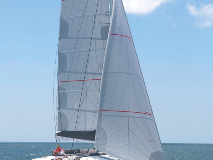 Hire Catamaran Fountaine Pajot with a boat licence